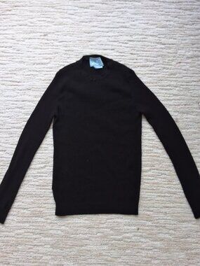 PRADA black knit long sleeve top